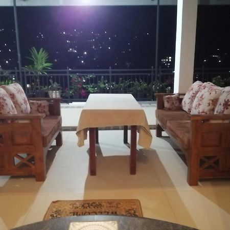 Luxury Apartment The Walkers Nest Kandy Eksteriør billede