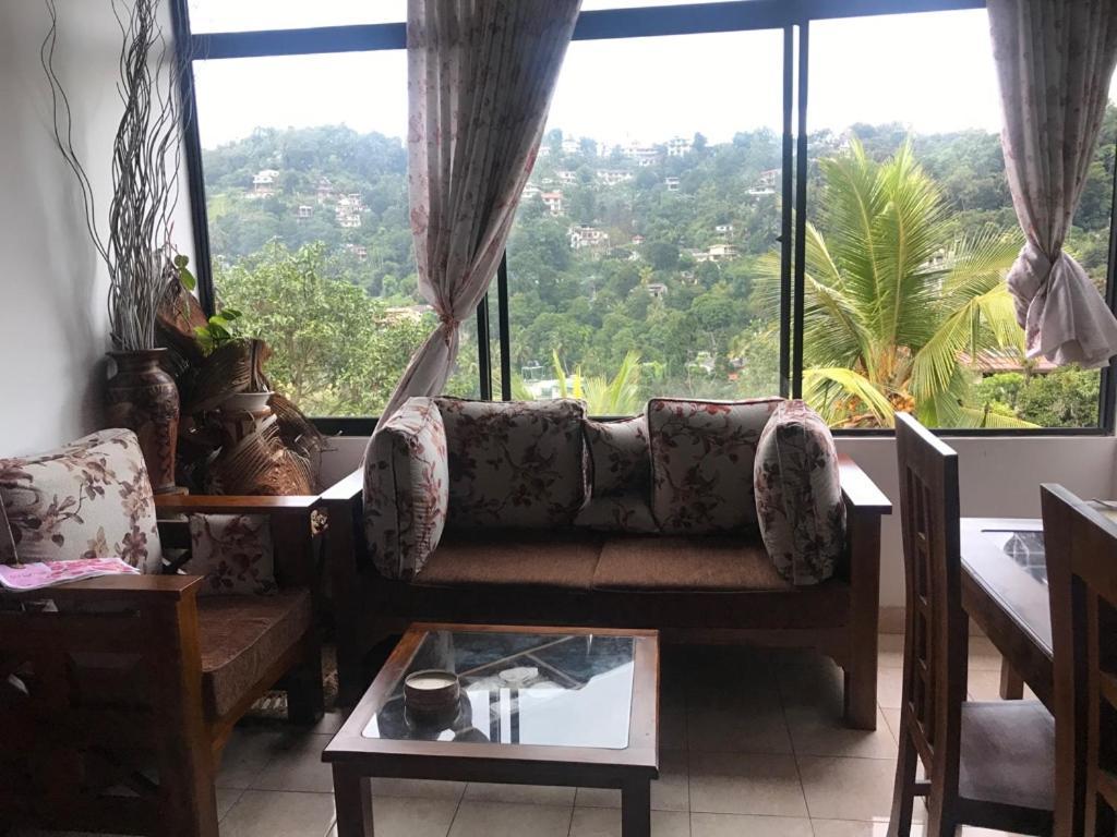 Luxury Apartment The Walkers Nest Kandy Eksteriør billede