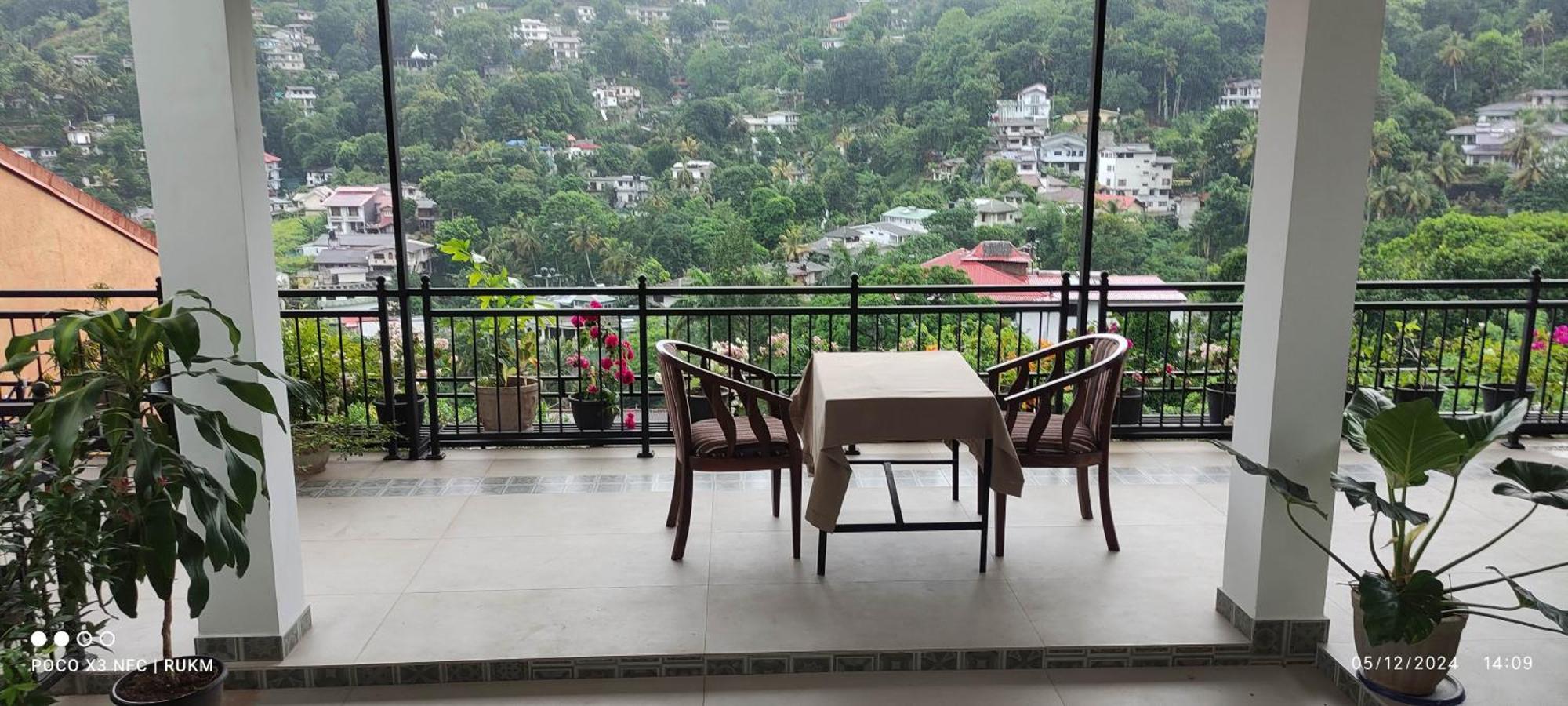 Luxury Apartment The Walkers Nest Kandy Eksteriør billede